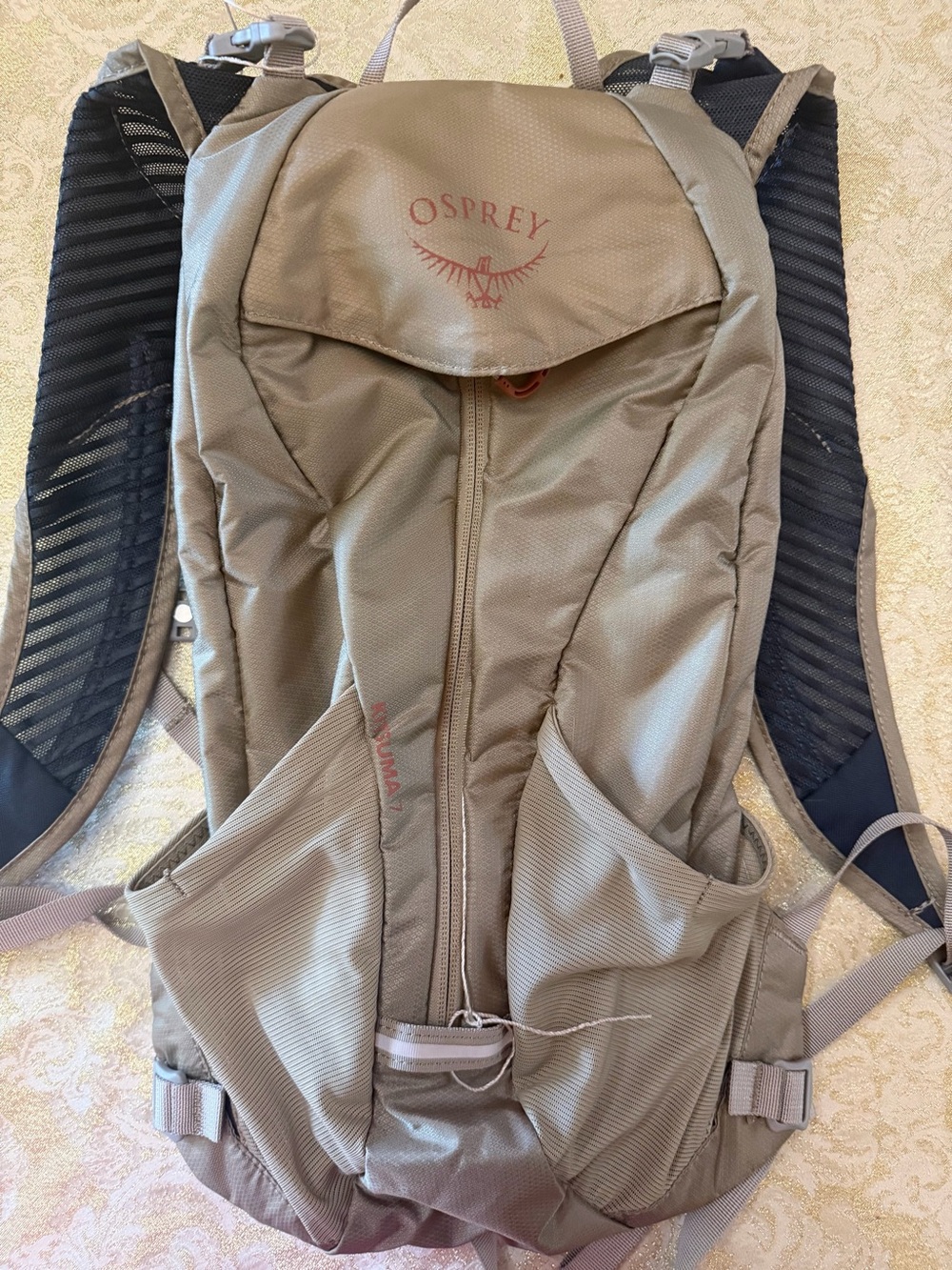 OSPREY Men’s Light Tan Hydration Daypack Backpack - Picture 4 of 12
